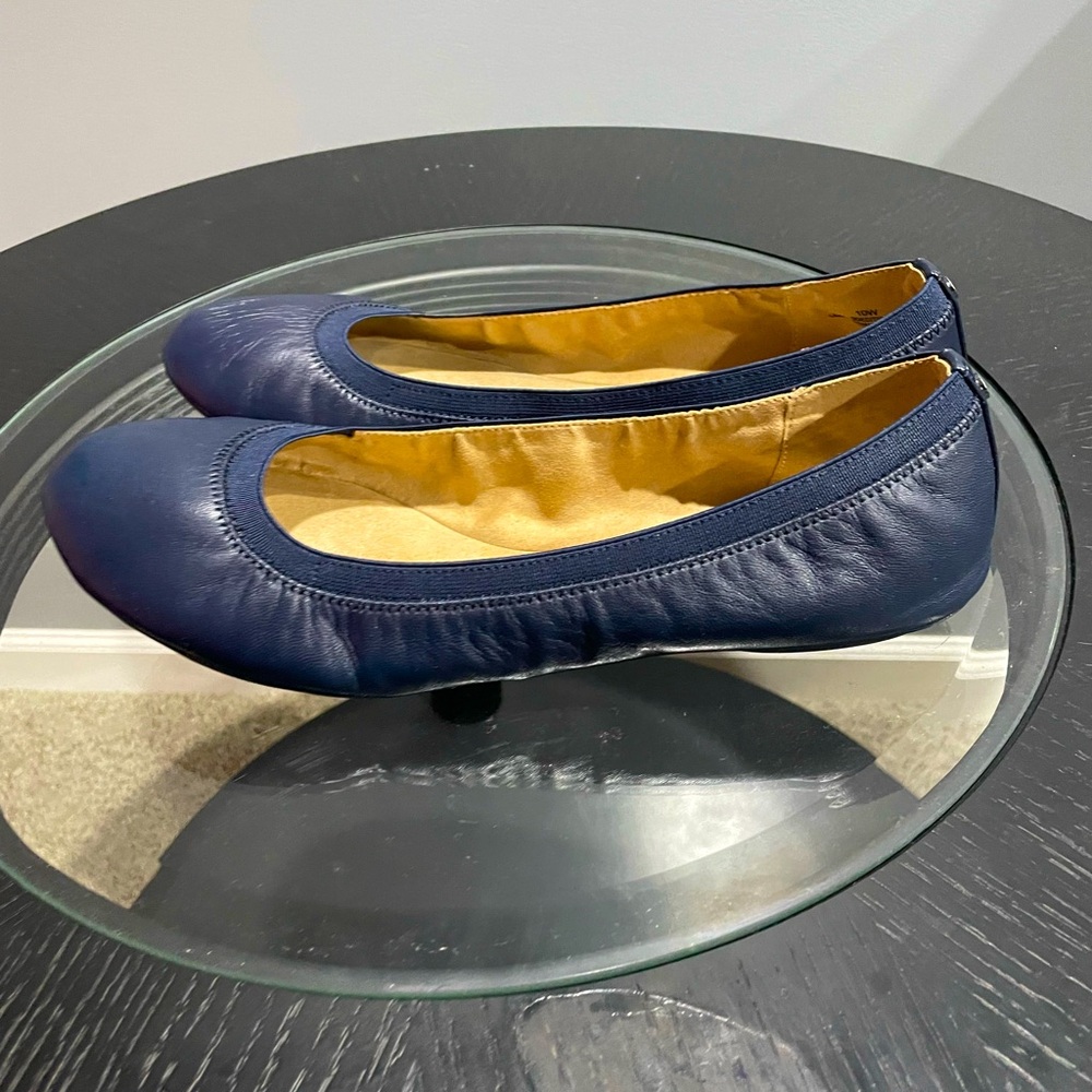 Bandalino Flats